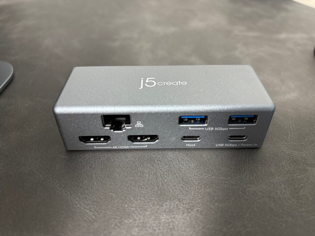 ハブ本体背面ポート