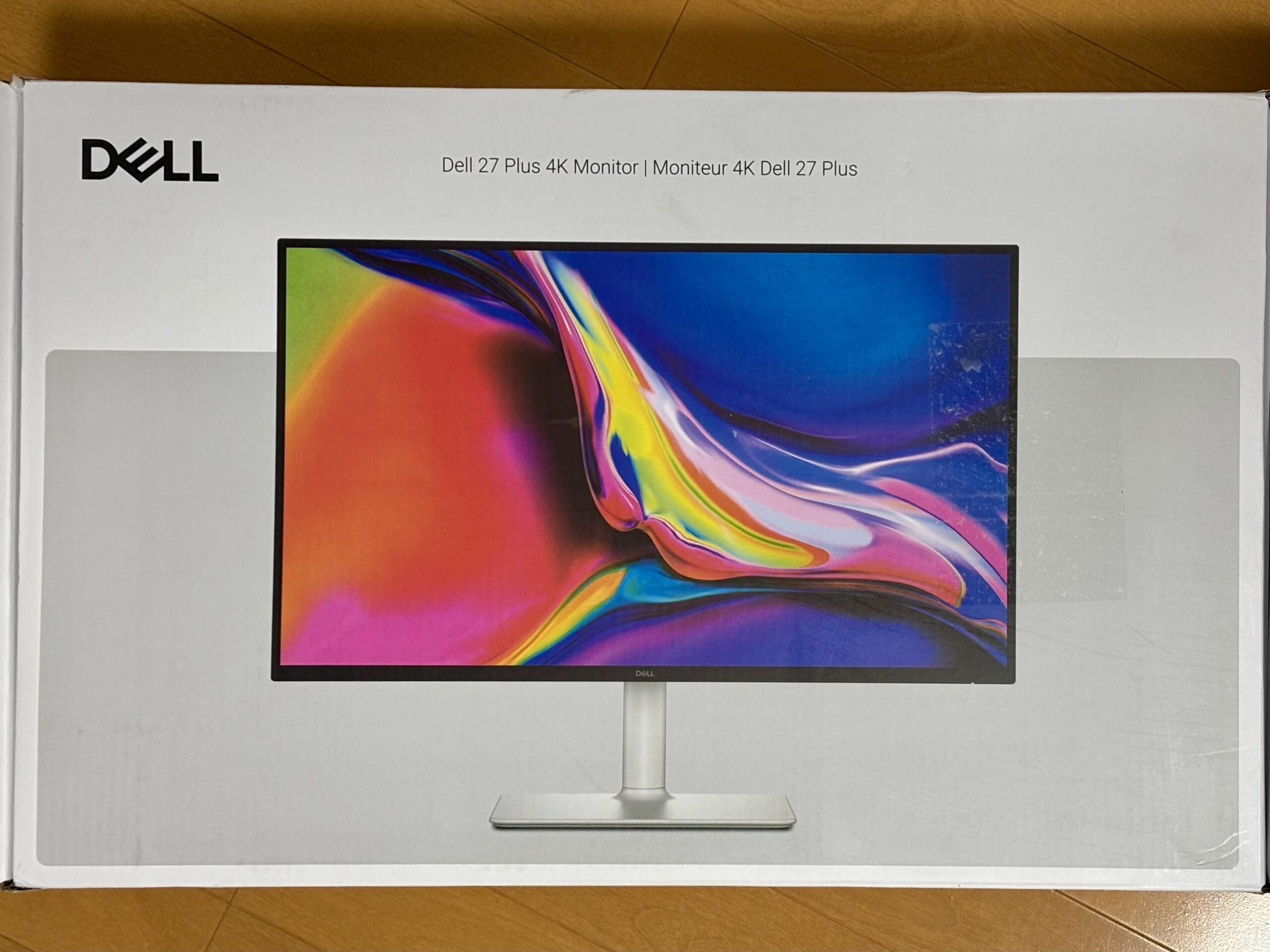 購入したモニターの化粧箱